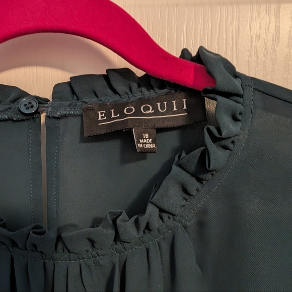 Eloquii Green short sleeve crepe blouse - Picture 2 of 3
